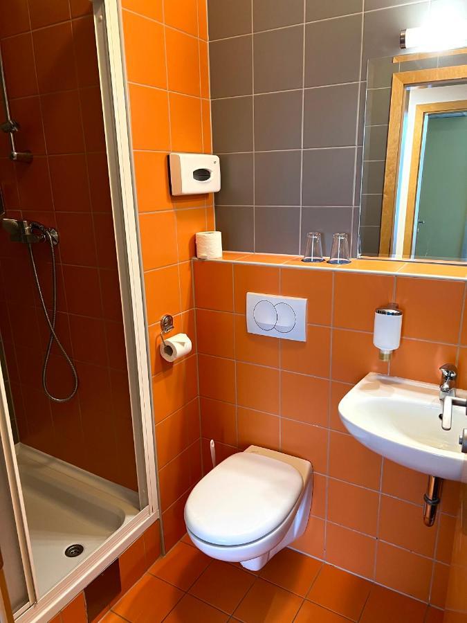 Hotel Jeruzalem Лютомер Экстерьер фото