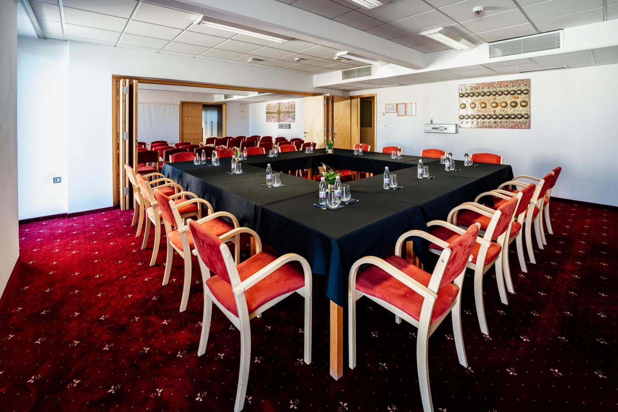 Hotel Jeruzalem Лютомер Экстерьер фото