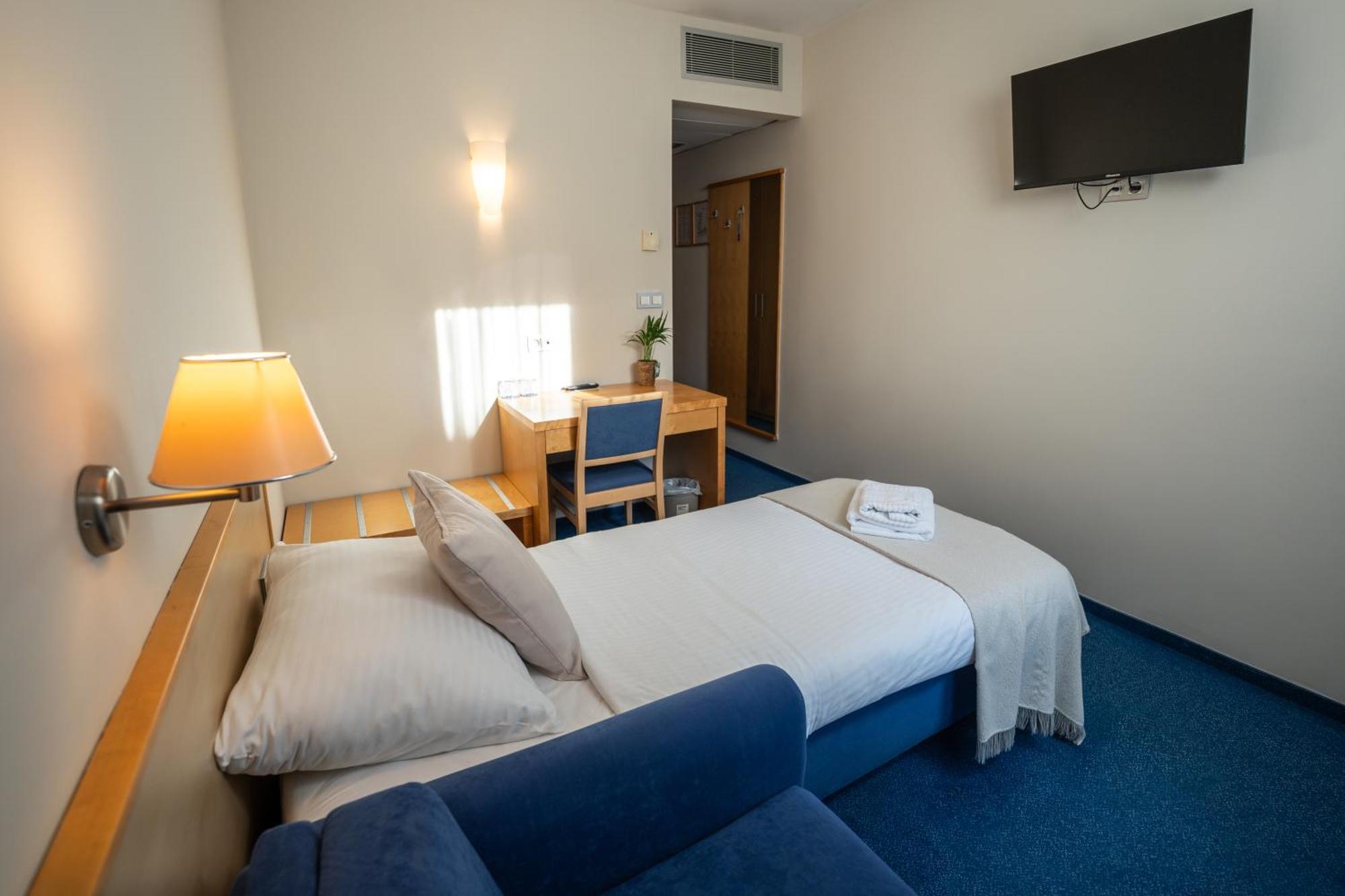 Hotel Jeruzalem Лютомер Экстерьер фото