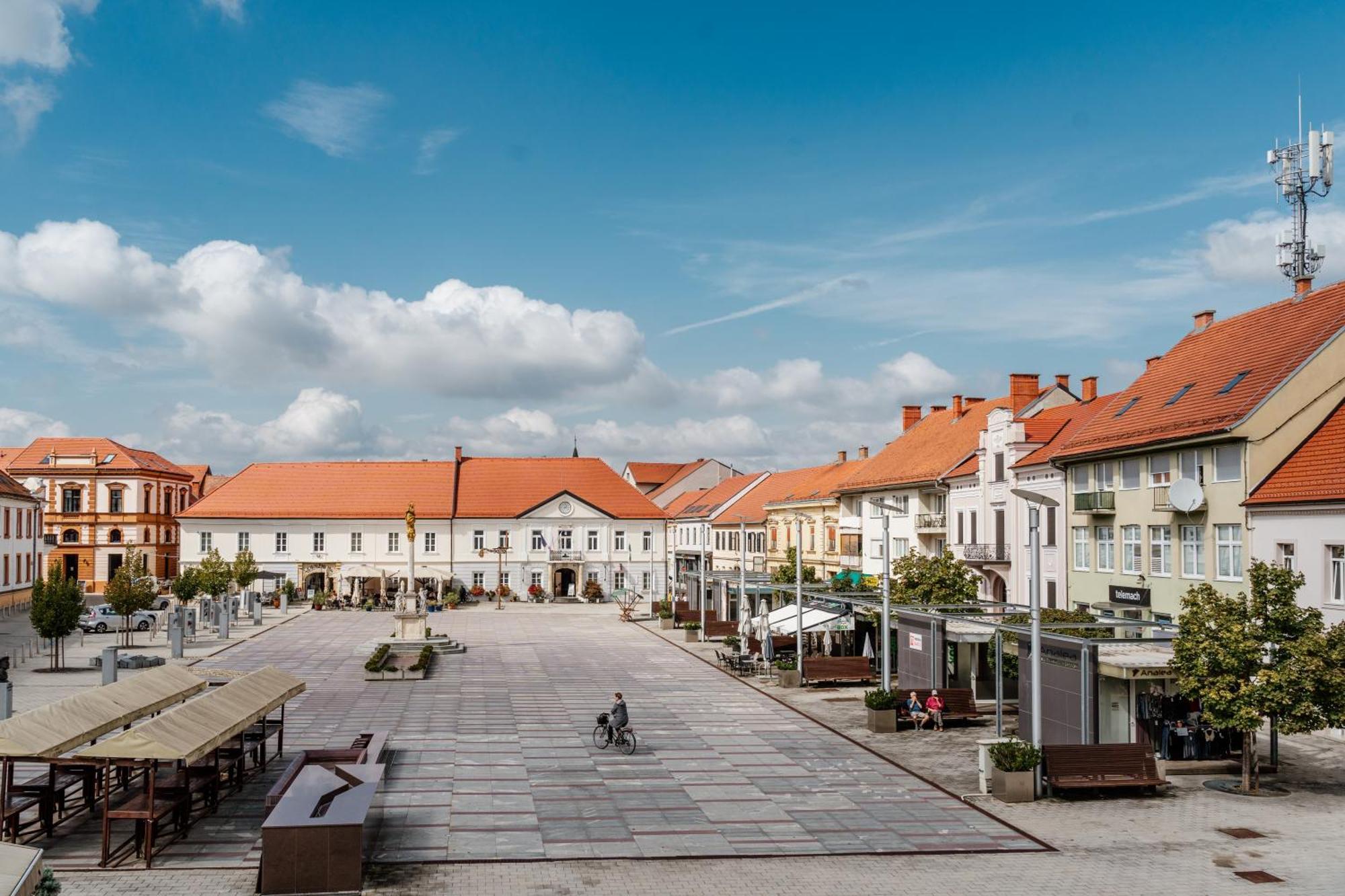 Hotel Jeruzalem Лютомер Экстерьер фото